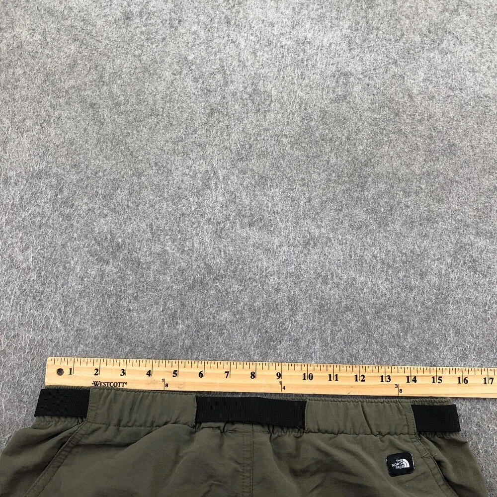 The North Face Shorts Mens Medium Green Cargo Belted 11 Inseam Outdoor Hiking